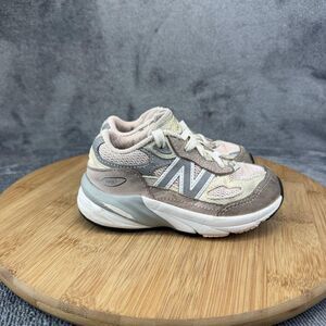 New Balance Shoes Girls Size 7 Pink Suede Athletic Sneakers New Balance 990 RG3